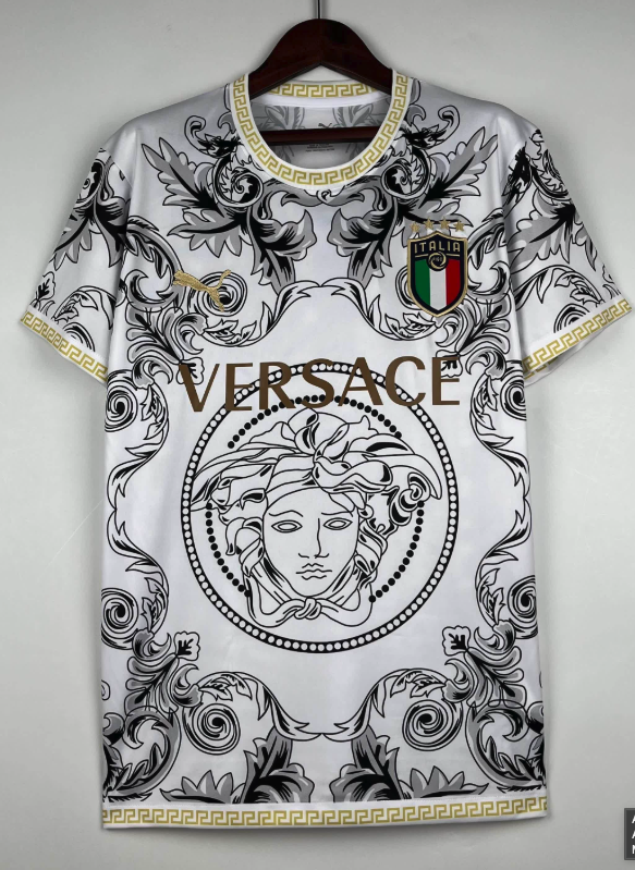 Italia 22/23 Especial Versache