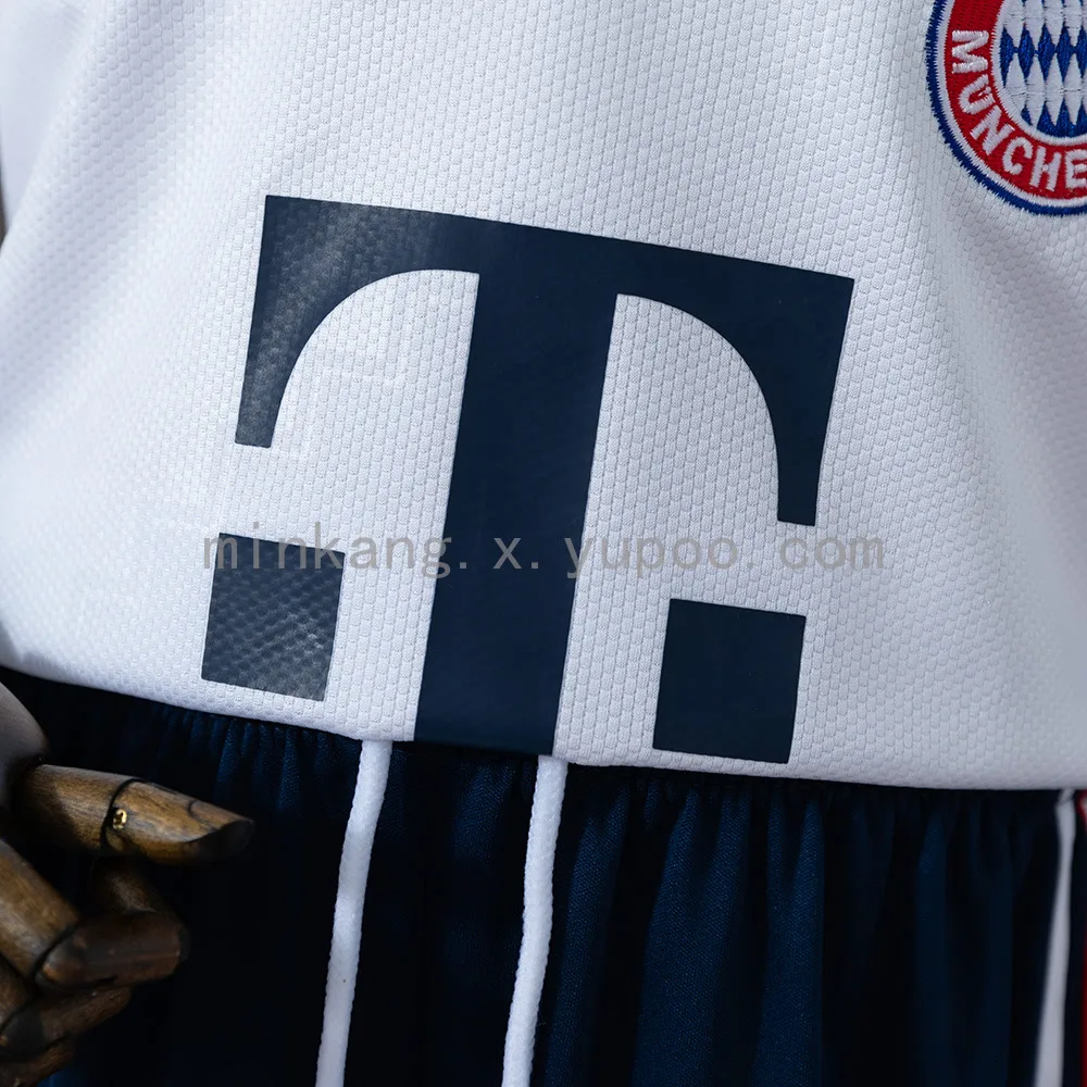 Bayern München 2026/27 - Conjunto Niño Visitante — vista 9