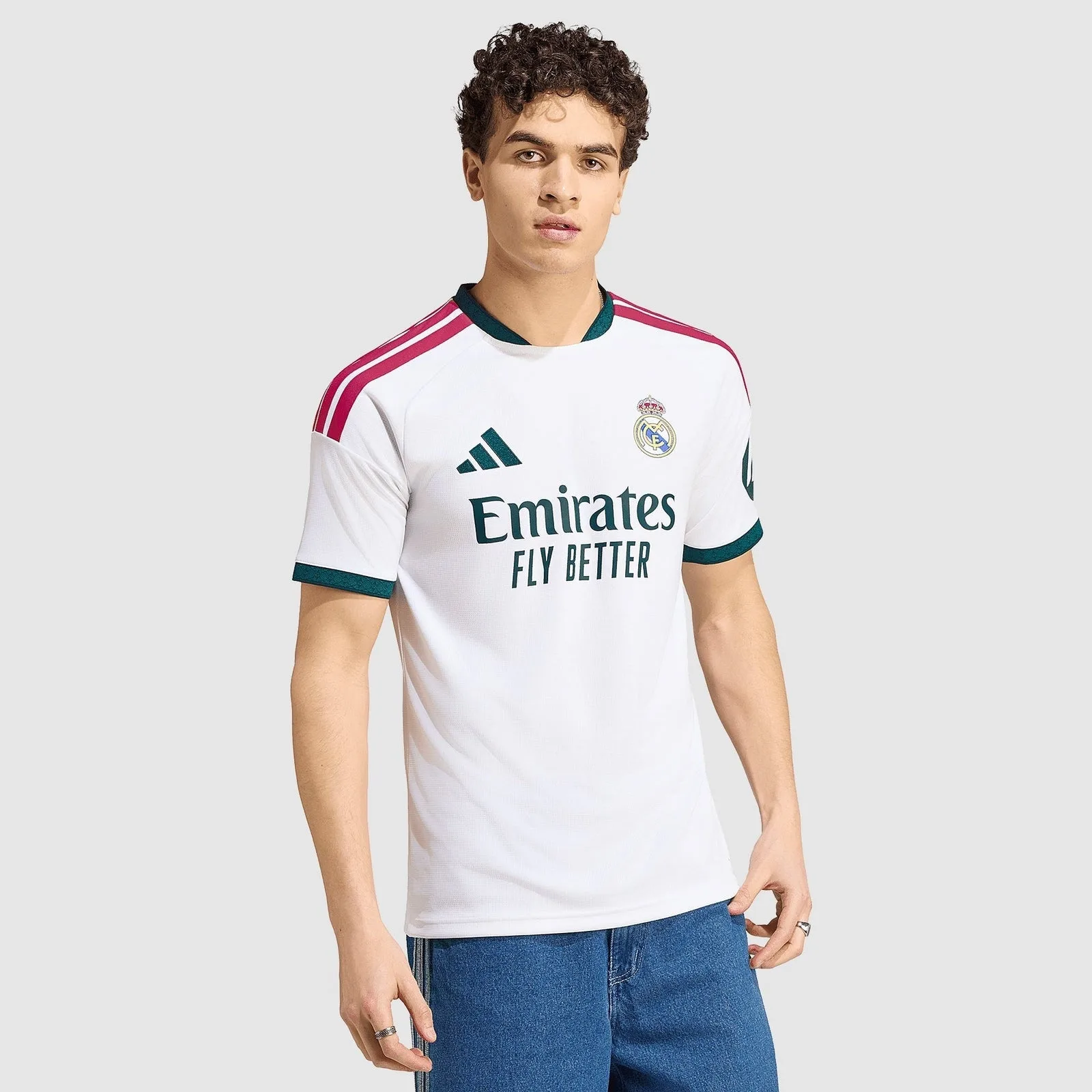 Real Madrid 26/27 Local — vista 3
