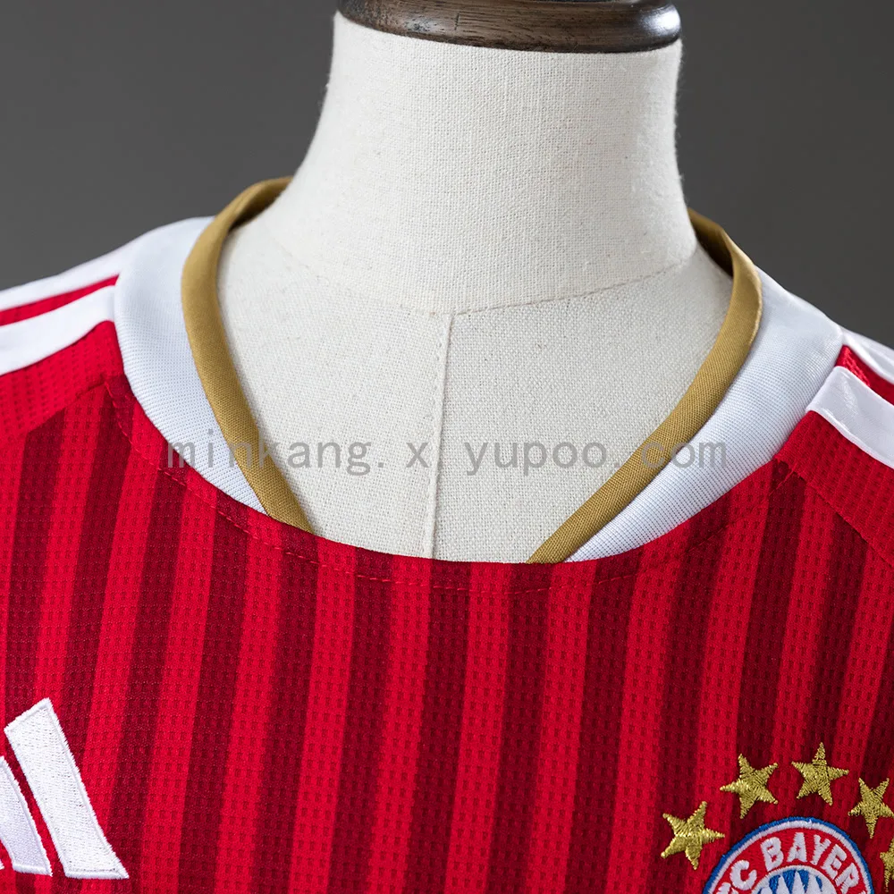 Bayern München 2026/27 - Conjunto Niño Local — vista 5