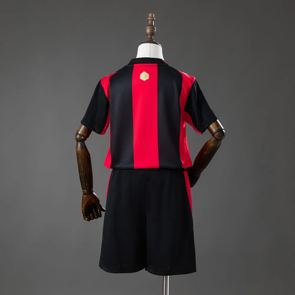 Milan 2026/27 - Conjunto Niño Local