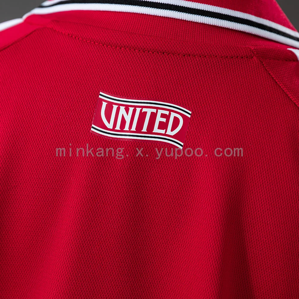 Manchester United 2026/27 - Conjunto Niño Local — vista 4